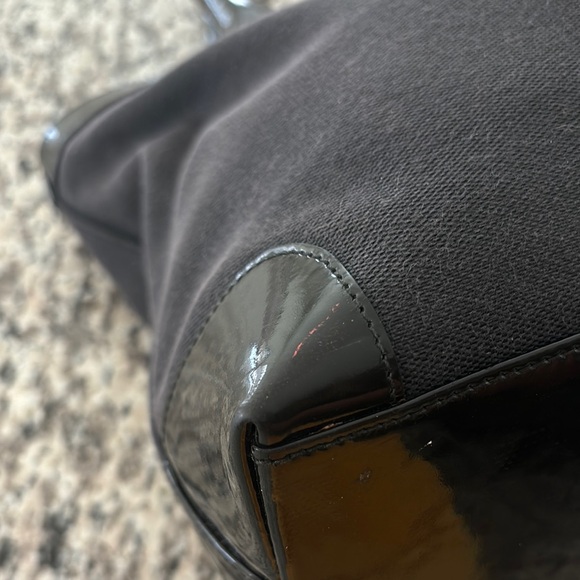 Gucci Sherry Line Black & White Patent Leather Canvas Shoulder Tote - Picture 11 of 16